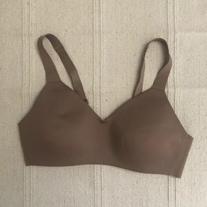 Lululemon bra size 34B NWNT